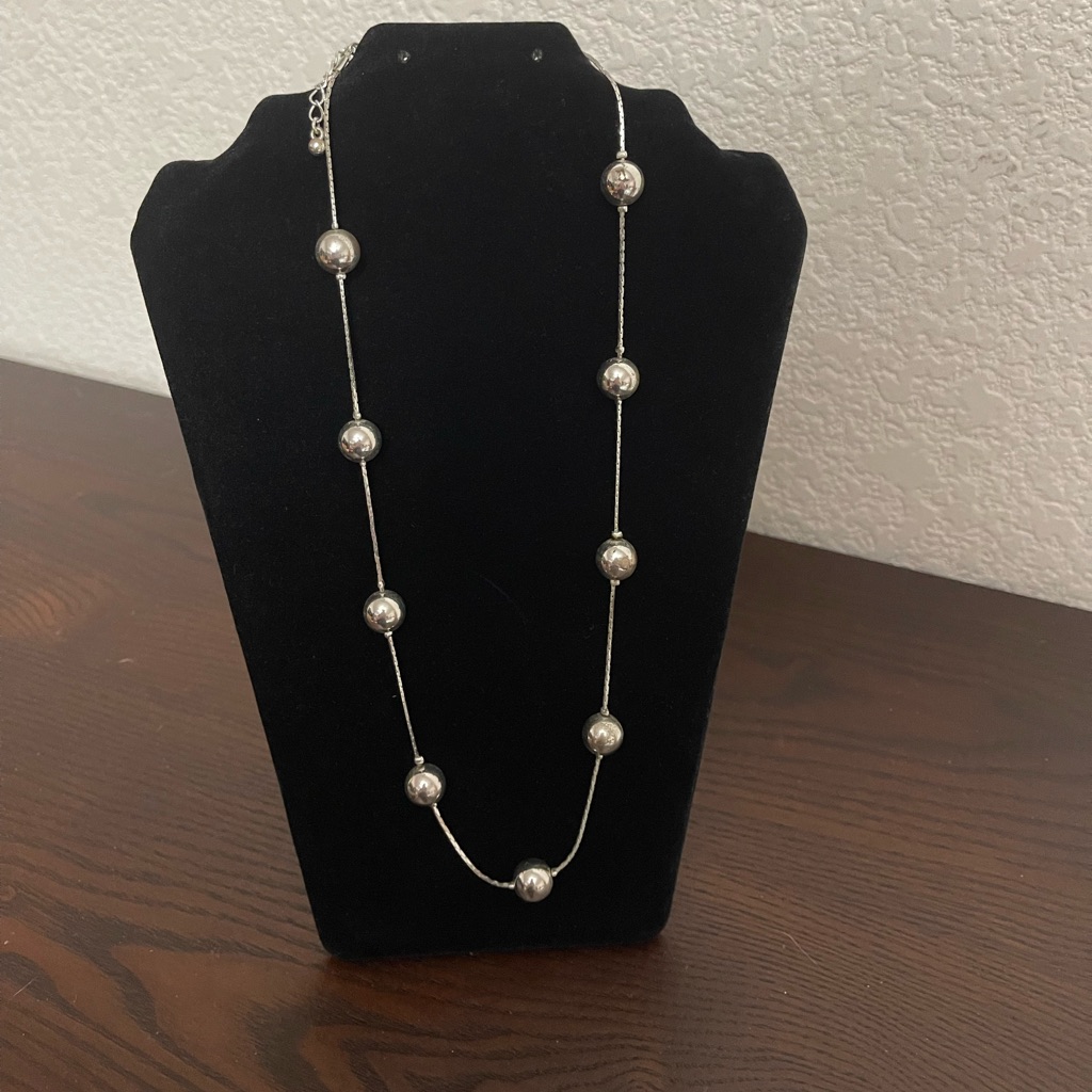Silver Necklace With Silver Tone Beads And Silver Tone Liquid Chain